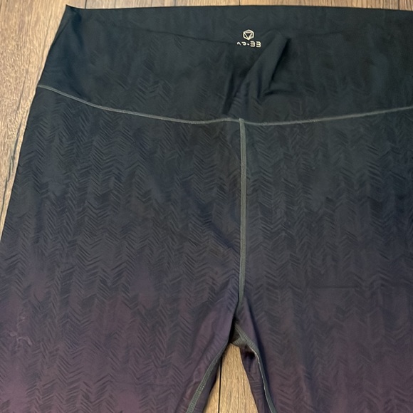 AR-33 alpha high waisted grey and purple ombré legging 3X - Picture 5 of 13